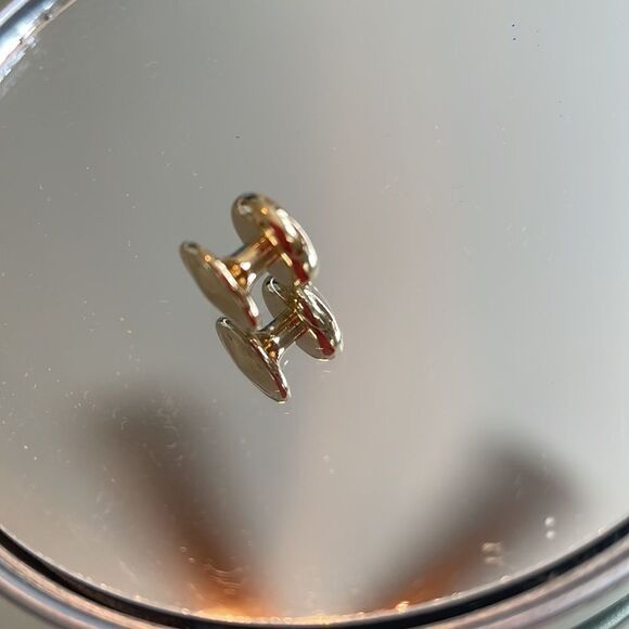 Two gold tone & black round tuxedo shirt studs - Picture 4 of 4